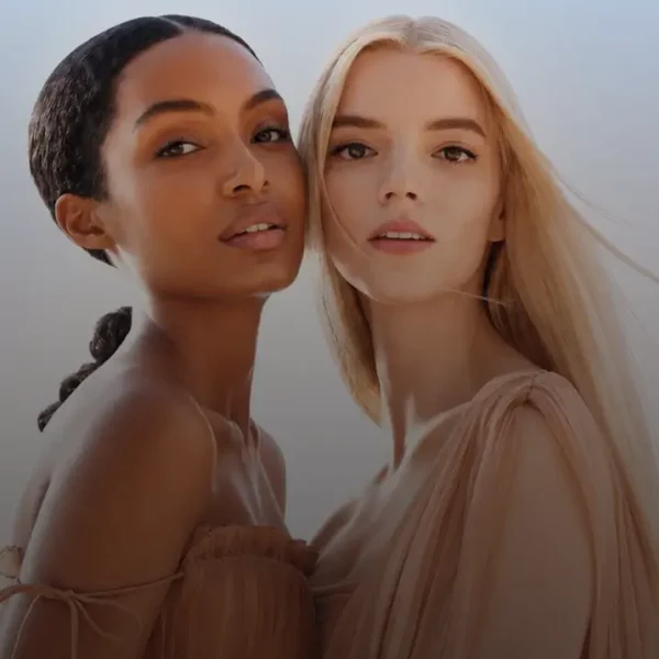 CHRISTIAN DIOR Forever Veil et On Set