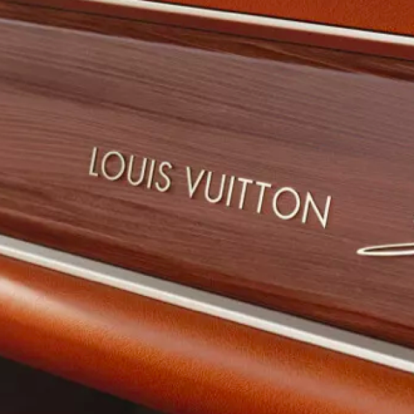 LOUIS VUITTON X SINGER