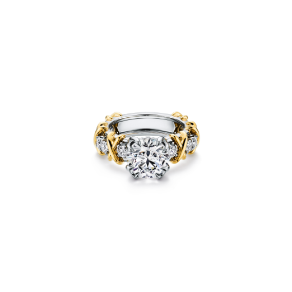 Tiffany & Co. dévoile la bague Sixteen Stone Solitaire