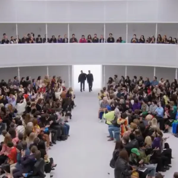 DEFILE LOEWE PRINTEMPS-ETE 2026