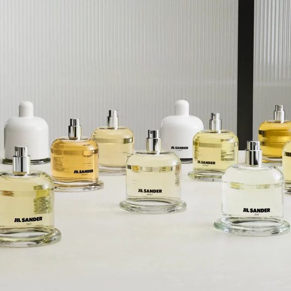 JIL SANDER ÉLARGIT LA COLLECTION « OLFACTORY SERIES 1 » AVEC SIX NOUVEAUX PARFUMS