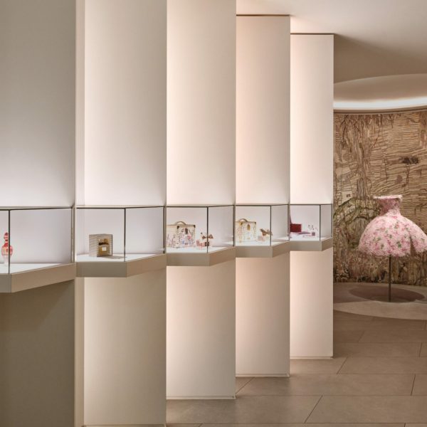 NOUVELLE EXPOSITION À LA GALERIE DIOR